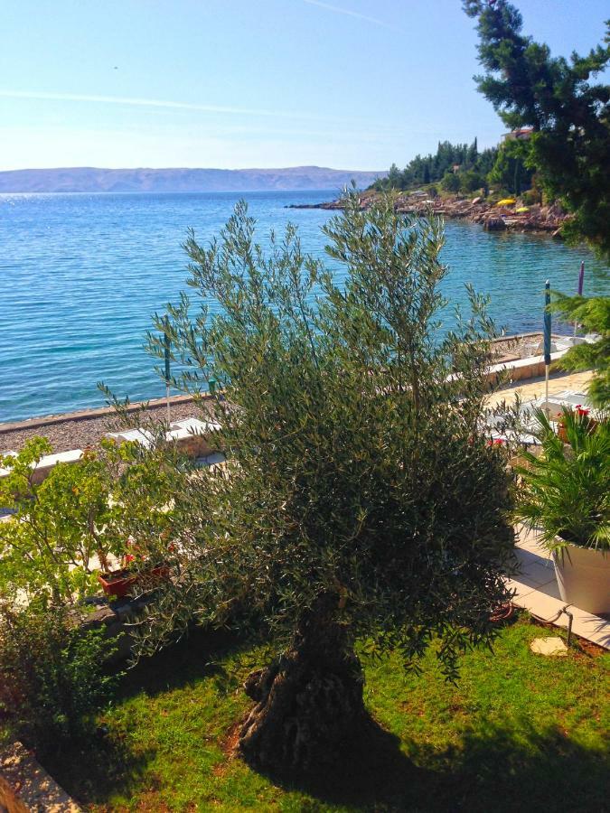 Apartmani Ribarica**** Karlobag Buitenkant foto