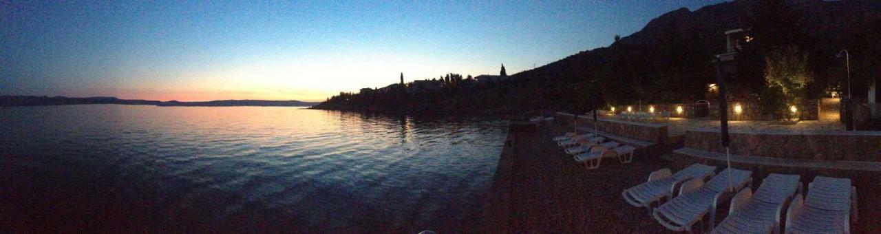 Apartmani Ribarica**** Karlobag Buitenkant foto