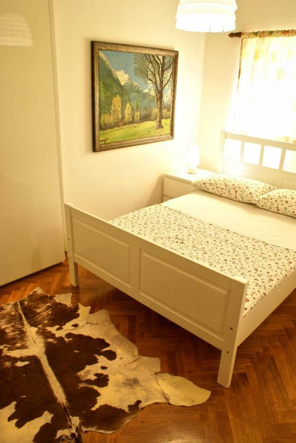Apartmani Ribarica**** Karlobag Buitenkant foto